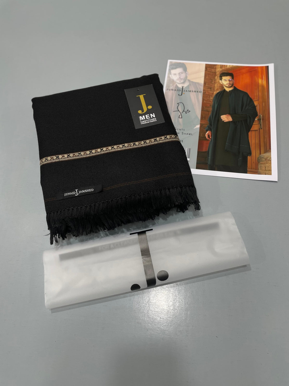 J. PREMIUM WHOOL SHAWL Black