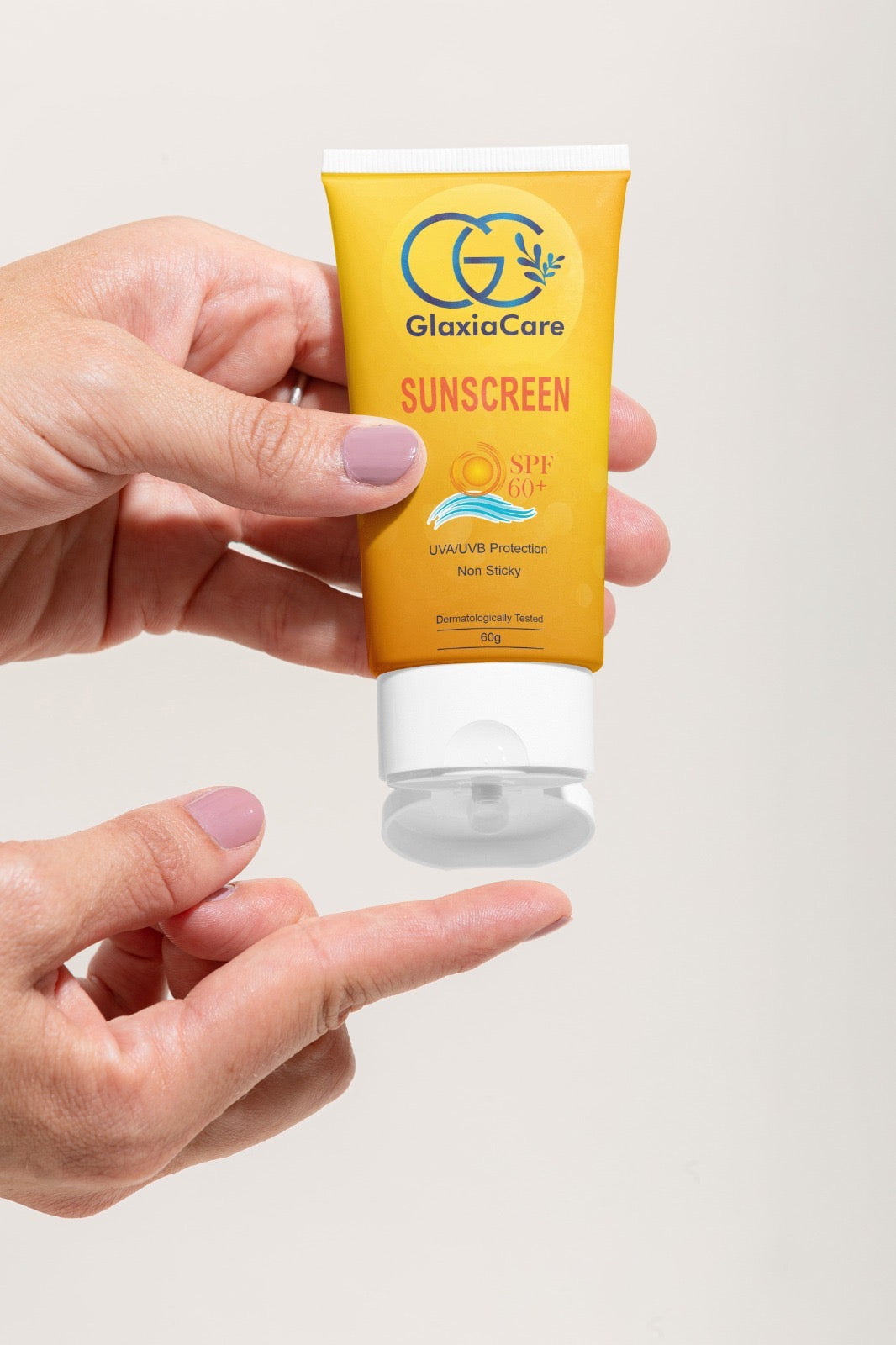 Sunscreen UVA/UVB Protection
Non Sticky - Armaa Store